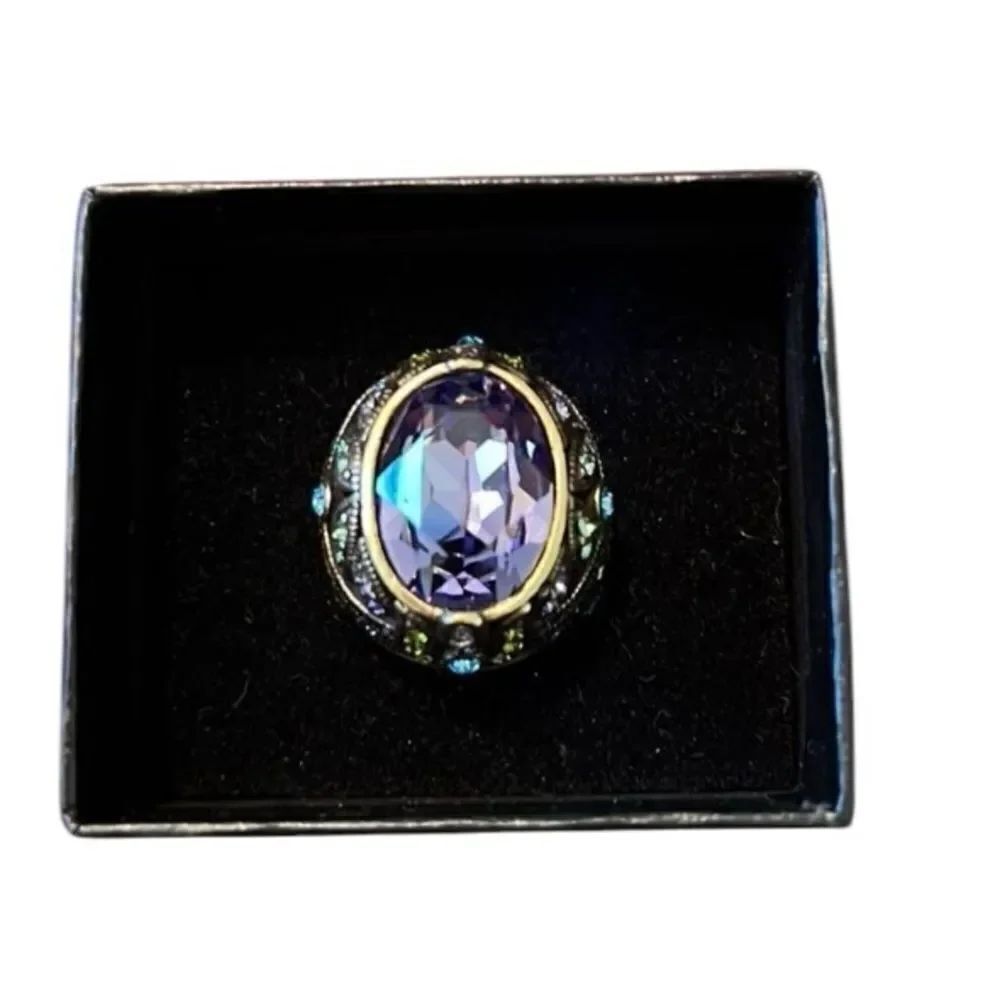 Beautiful ornate sparkly ring large purple center stone smaller blue stones EUC